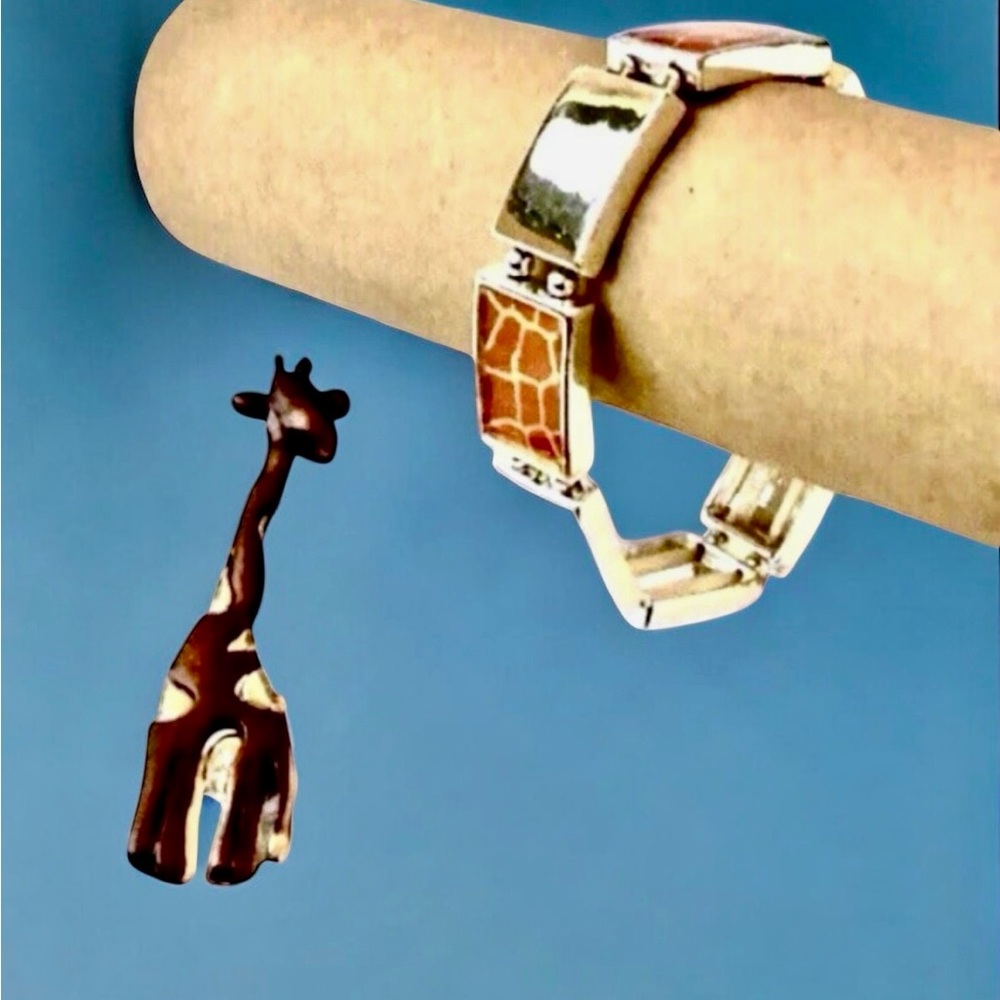 Giraffe Stretch Bracelet + Brooch Silver-tone Fashion Jewelry Lot of 2